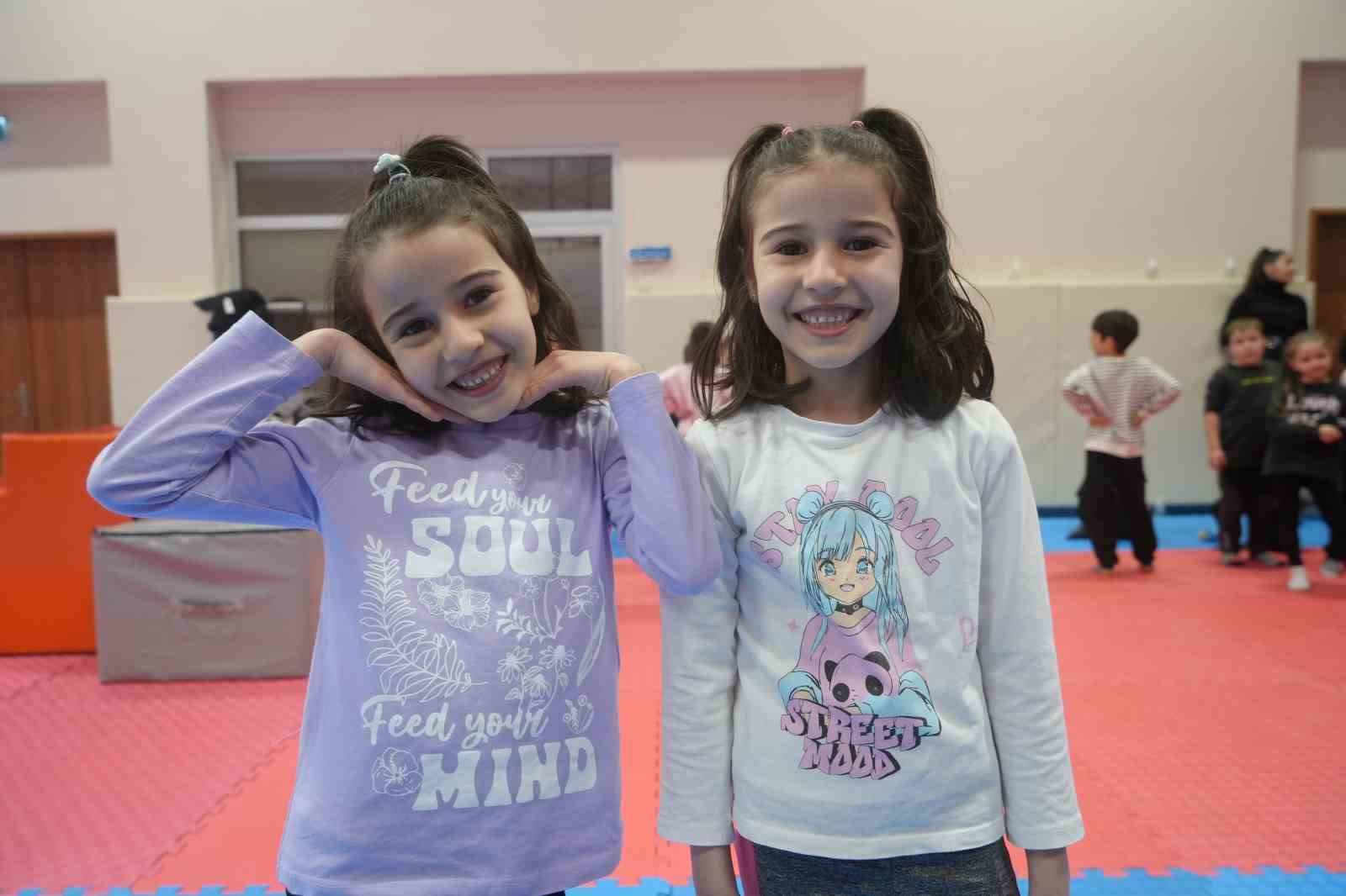 minikler ders yorgunluklarini boyle attilar 2I3sjQaw