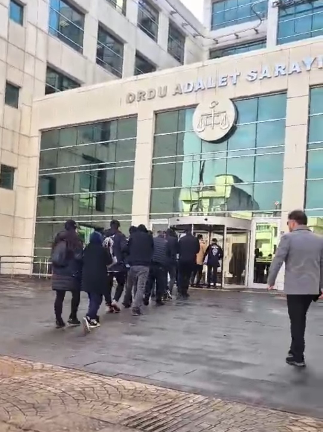 ordu merkezli 10 ilde nitelikli dolandiricilik operasyonu 4 tutuklama ntp8dRQX