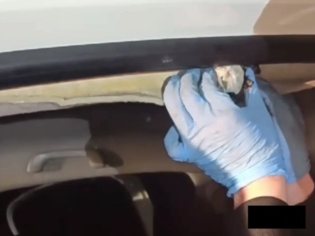 otomobile zulanmis uyusturucu hapla yakalanmislardi 5 sanik icin 60 yila kadar hapis cezasi istendi