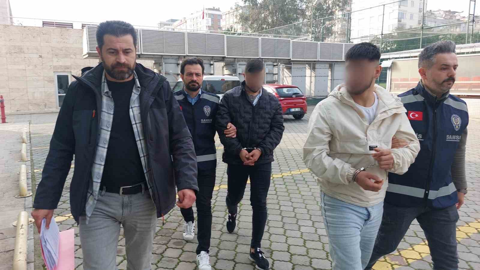 parkta pompali tufekli saldiri 3 yarali Ml7DSvbh