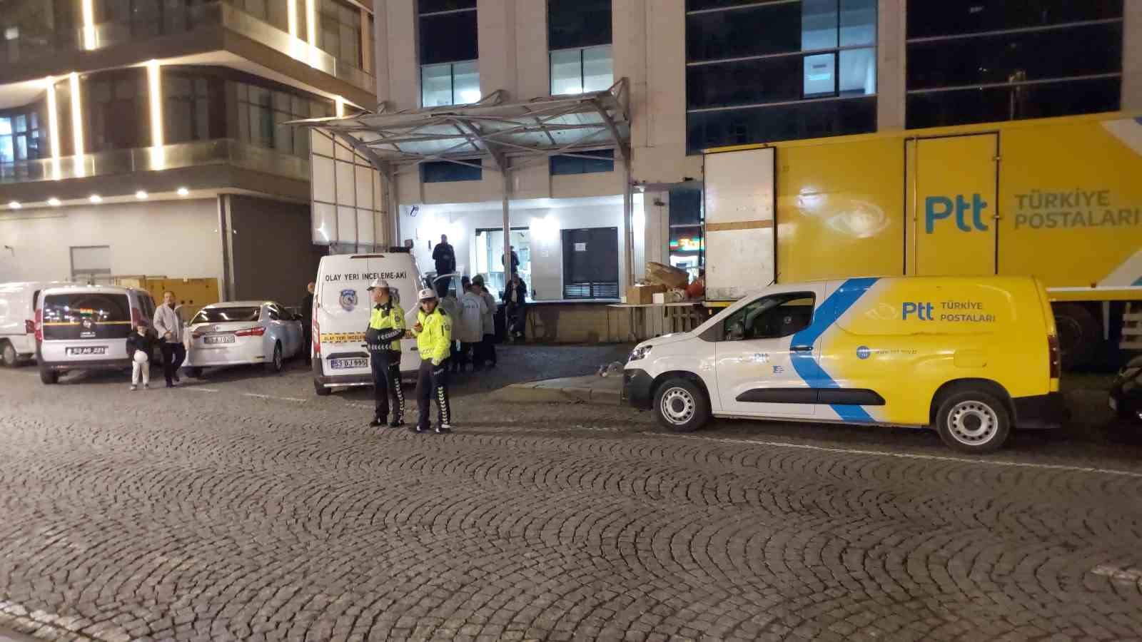 rizede ptt binasina yapilan saldiri ile ilgili valilikten aciklama geldi 3M9tFu9h