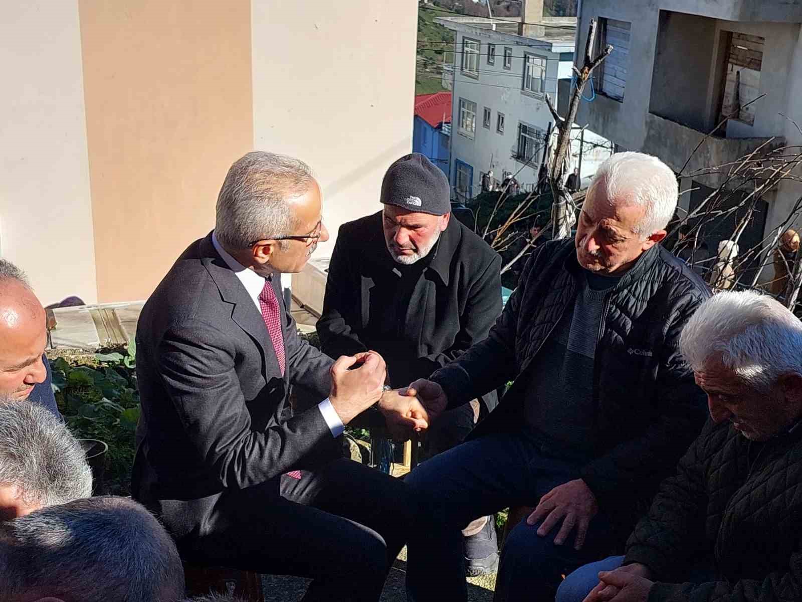 rizedeki silahli saldirida hayatini kaybeden 2 ptt gorevlisi son yolculuklarina ugurlaniyor