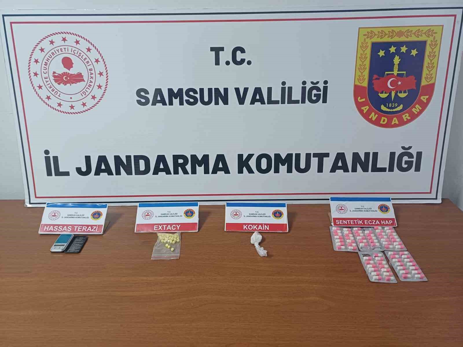 samsunda 3 uyusturucu taciri yakalandi p1KMJqhK