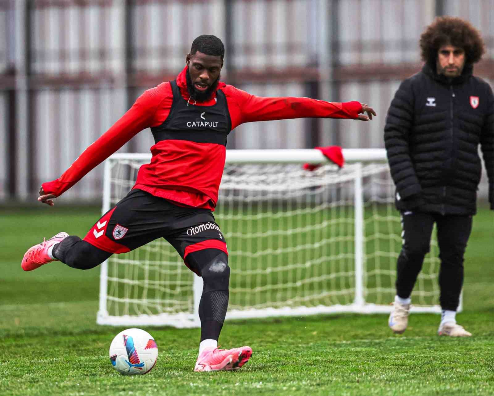samsunspor besiktas ile puan farkini 9a cikarmak istiyor ldtWTM3l