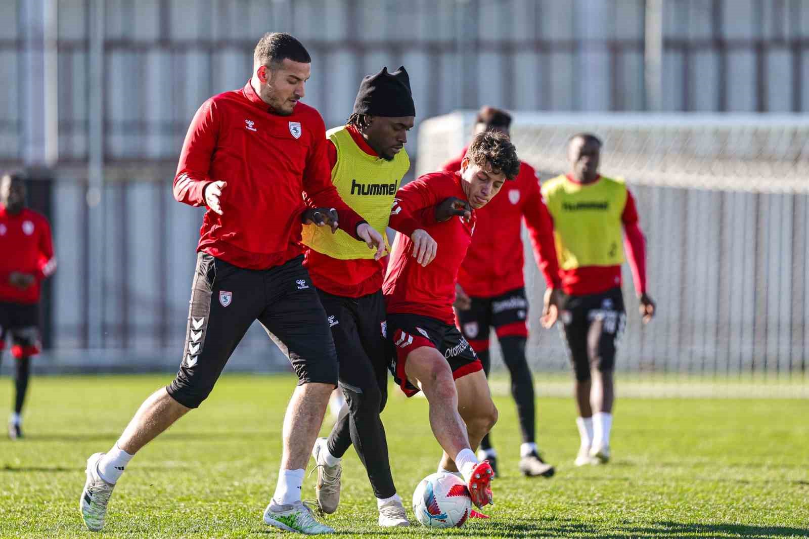 samsunspor kayserispor maci hazirliklarina basladi D4zt5e9C