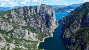 tabiat parklarina ziyaretci akini QY4rDcG4