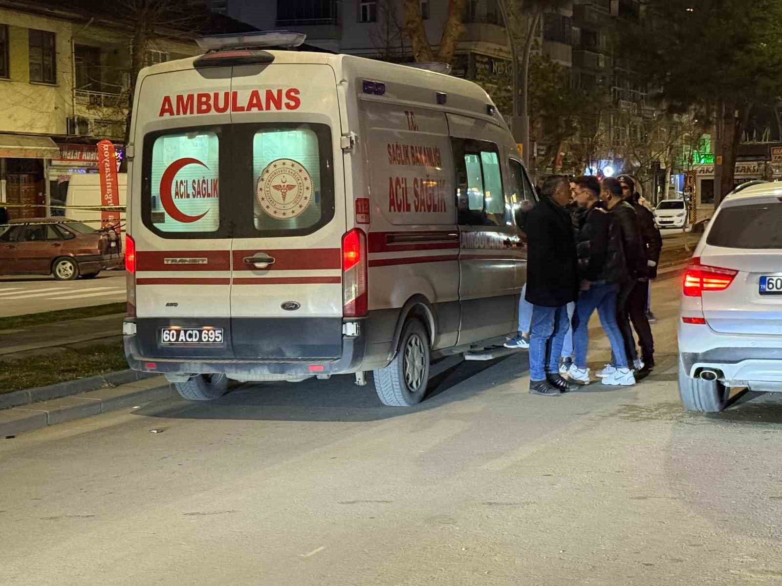 tartistigi kisiyi sokak ortasinda silahla vurdu o anlar kamerada 4fcCzRF1