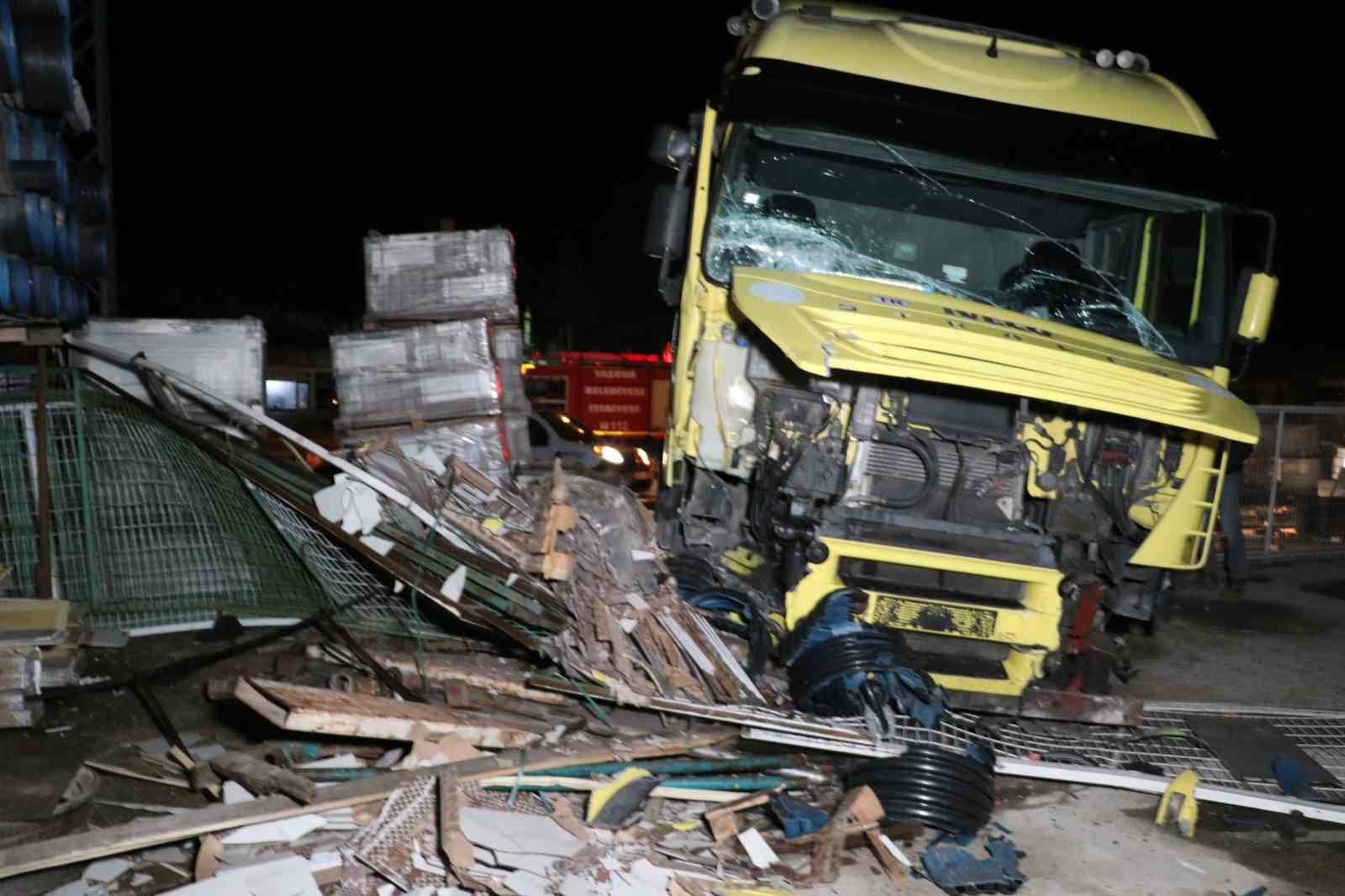 tir is yerine daldi o anlar kameraya yansidi cbX42Zrj