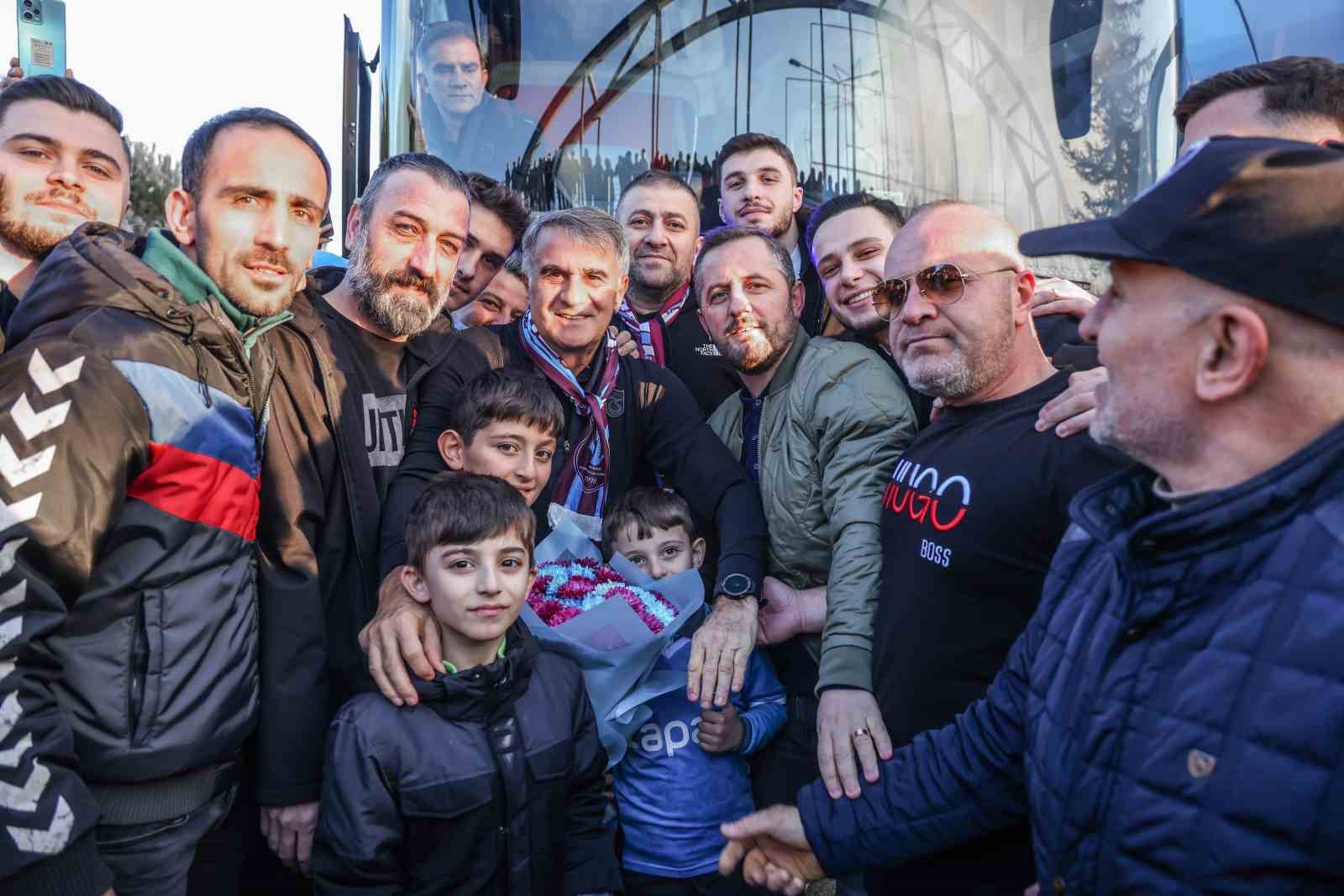 trabzonspor kafilesi samsuna gitti 5JaqPTRq
