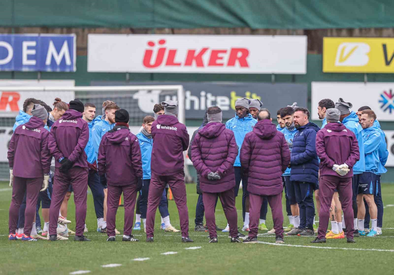 trabzonsporda ozan tufanin maske detayi