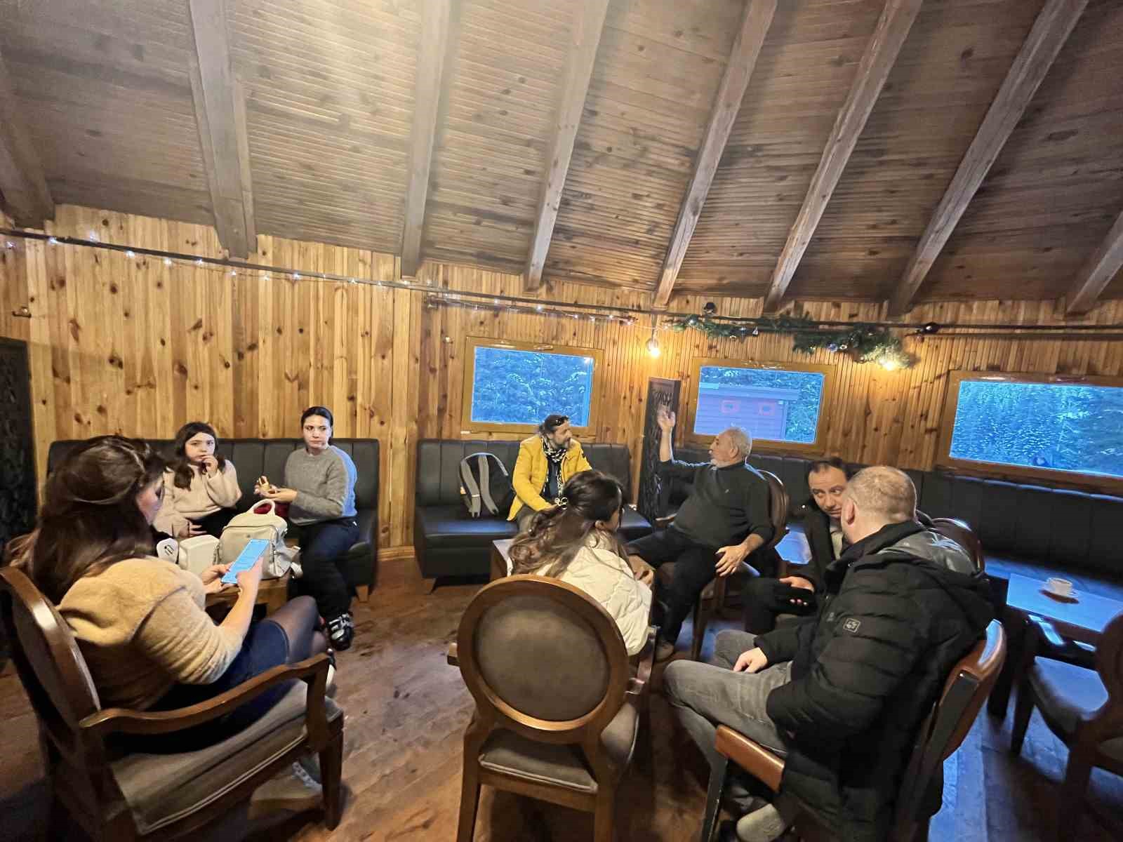 universiteliler turkiyenin sakli cenneti ilgaz daginda vakit gecirdi GAlC4uW5