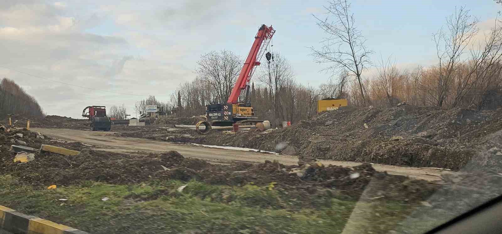 zonguldak eregli yolunda heyelan sonrasi calismalar suruyor NGenKuFN