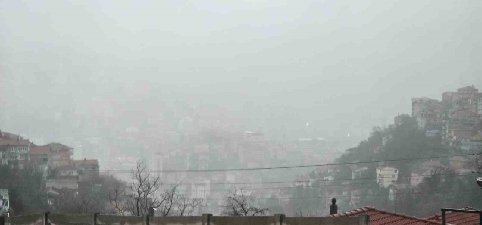 zonguldakta sis ve yagisli hava etkili oluyor Ftp8bI1h