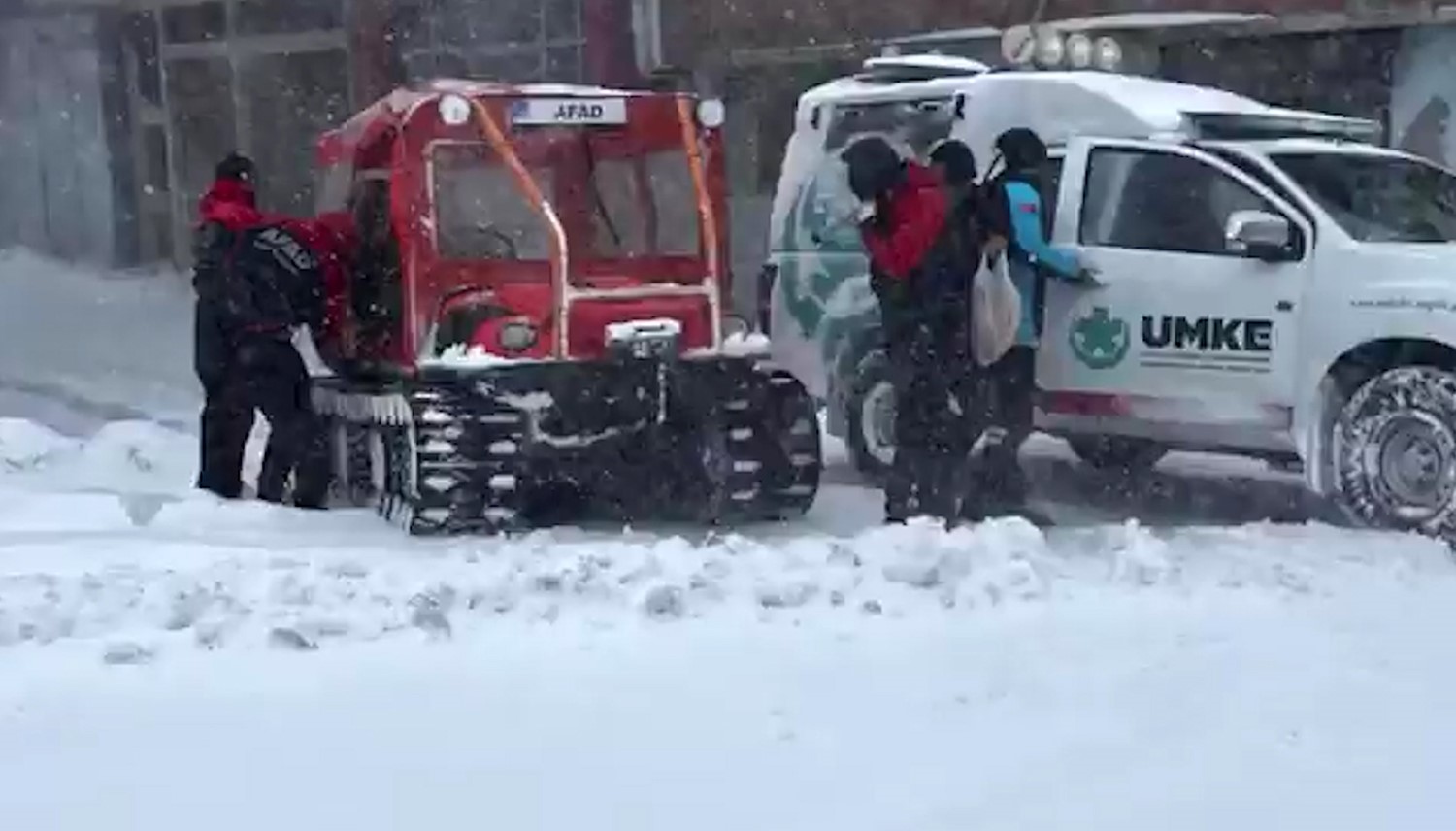 3 gunluk ikizlerin imdadina afad yetisti syO7ALgL