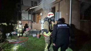 ahsap evde cikan yangin korkuttu eaTWHNAw