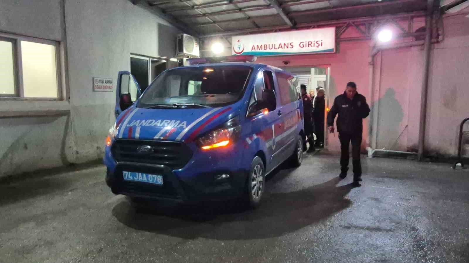 bartinda once eglence merkezi ardindan hastane karisti 3 yarali ZDsIbqsr
