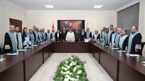 beun akademik kadrosunu guclendirmeye devam ediyor profesor ve docent atamalari yapildi 1t1M9Pu7