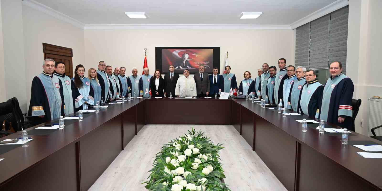beun akademik kadrosunu guclendirmeye devam ediyor profesor ve docent atamalari yapildi 1t1M9Pu7