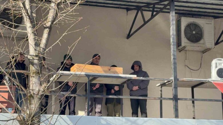 bir babanin en aci gunu ZRqdp27f