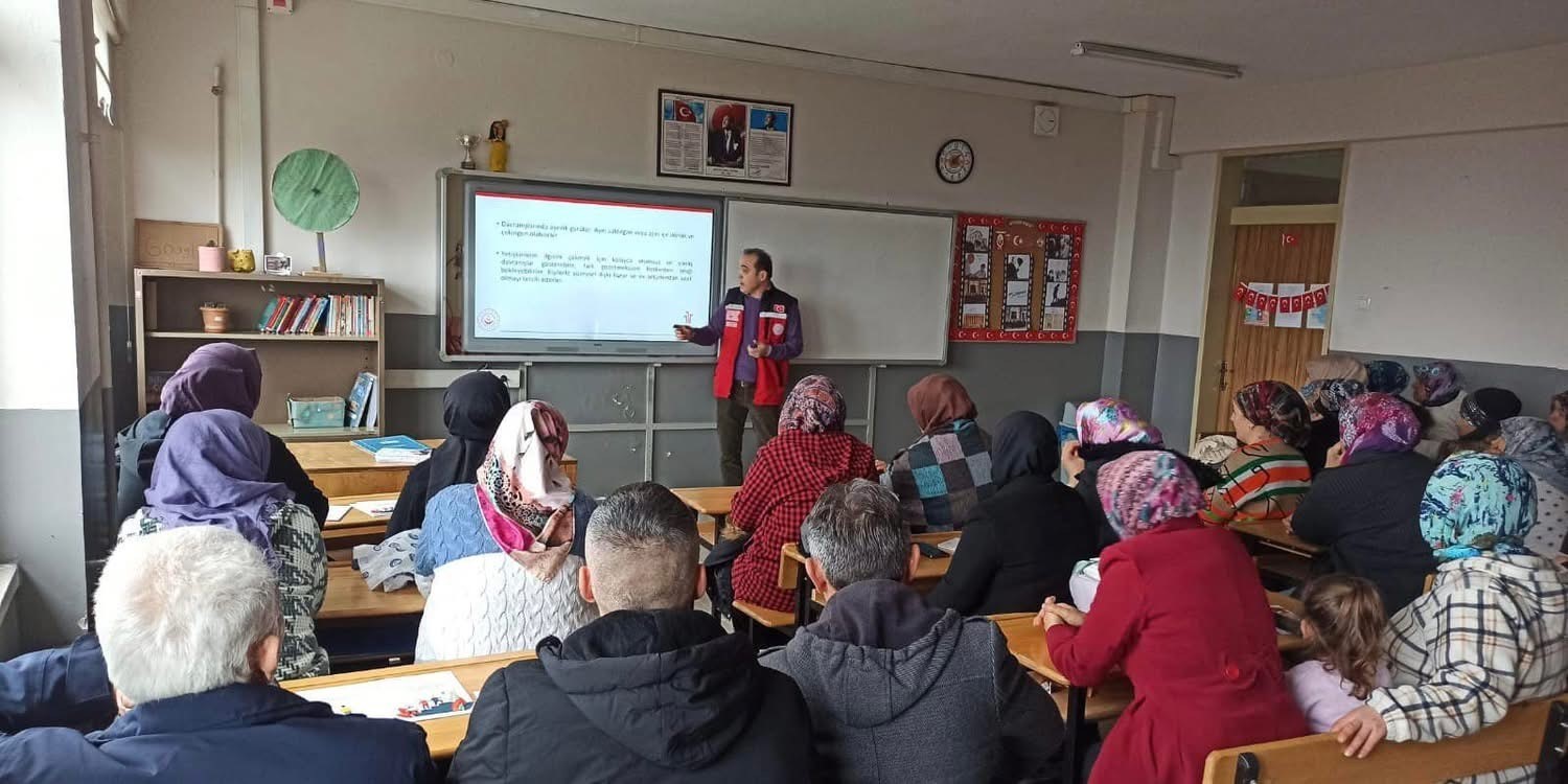 caycumada aile yili kapsaminda aile egitim programi duzenlendi fAAdwdrW