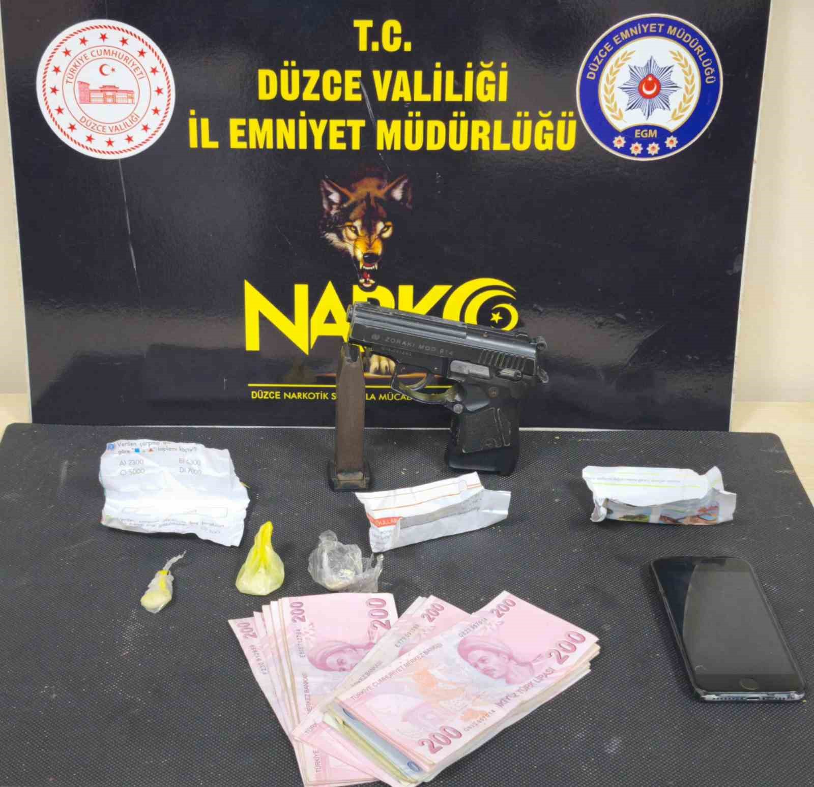 duzcede 3 uyusturucu taciri tutuklandi DUpzF51n