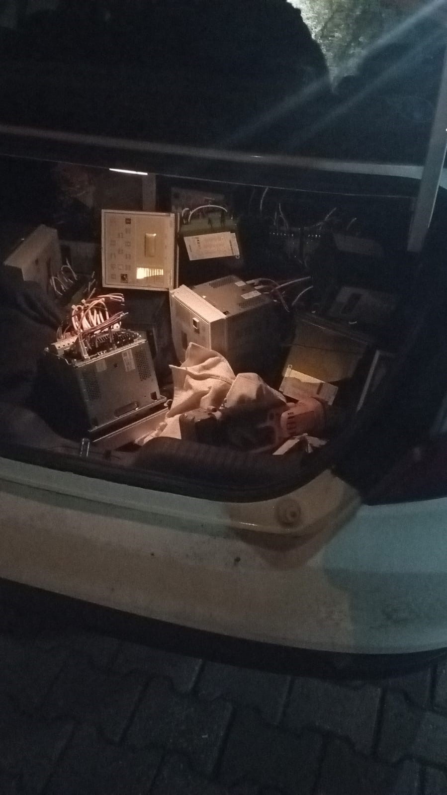 elektrik dagitim sirketlerini milyonlarca lira zarara ugratan sebeke cokertildi EhSjGhGL