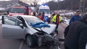 filyos liman yolunda iki otomobil kafa kafaya carpisti 2 yarali DSZ2PSqn