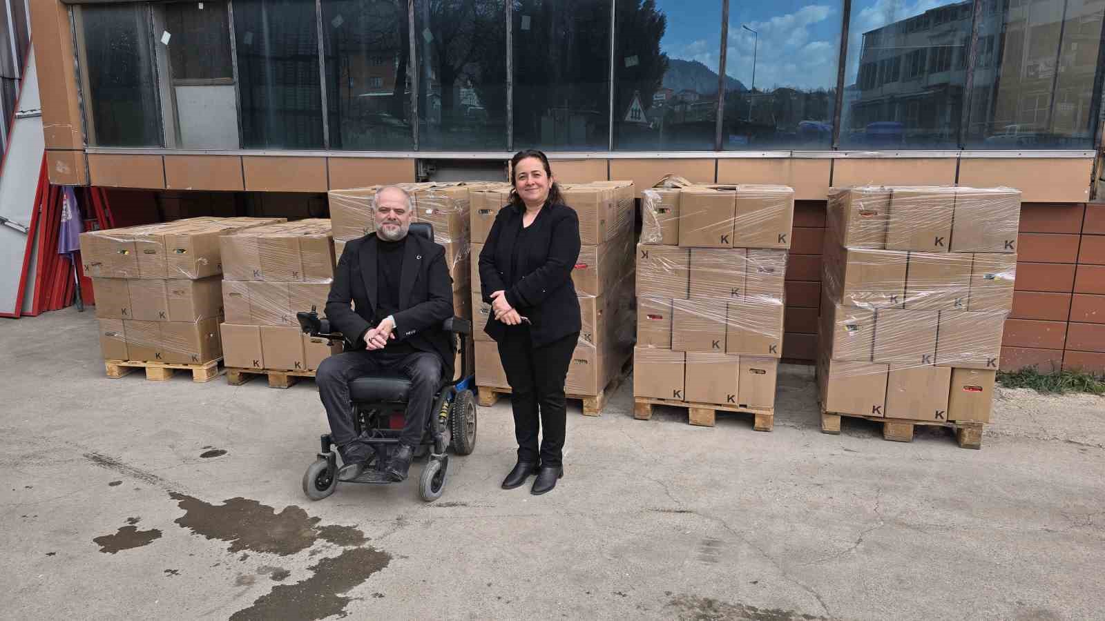 gonullerde dua sofralarda as olmak icin 350 hanenin yardim kolilerini sydvye teslim ettiler QABXPgJZ