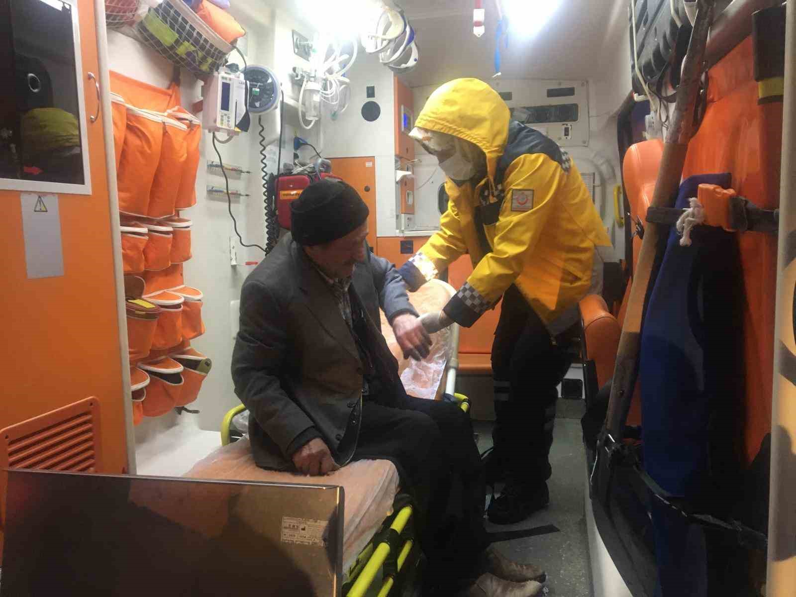 kastamonuda karla kaplanan koylerde mahsur kalan hastalar icin seferber olundu kdFd1BUU