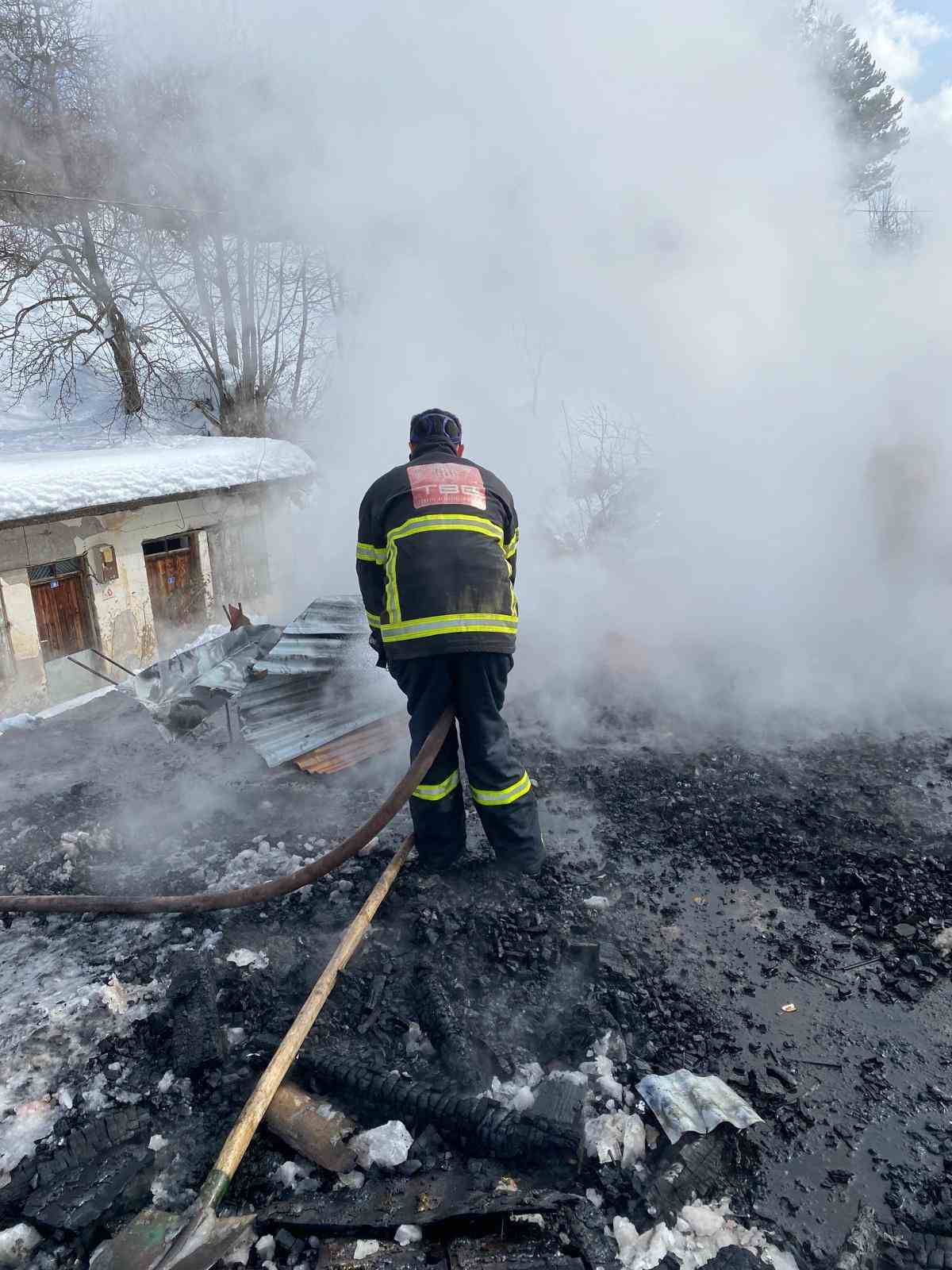 kastamonuda korkutan cati yangini v8zfhdEW