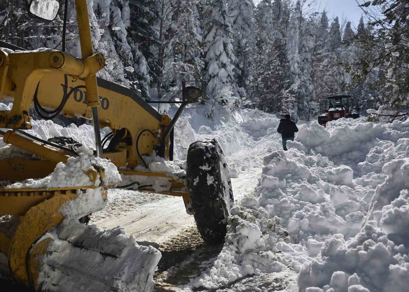 kastamonuda yolu kapali koy sayisi 678e yukseldi 2gdATrZv