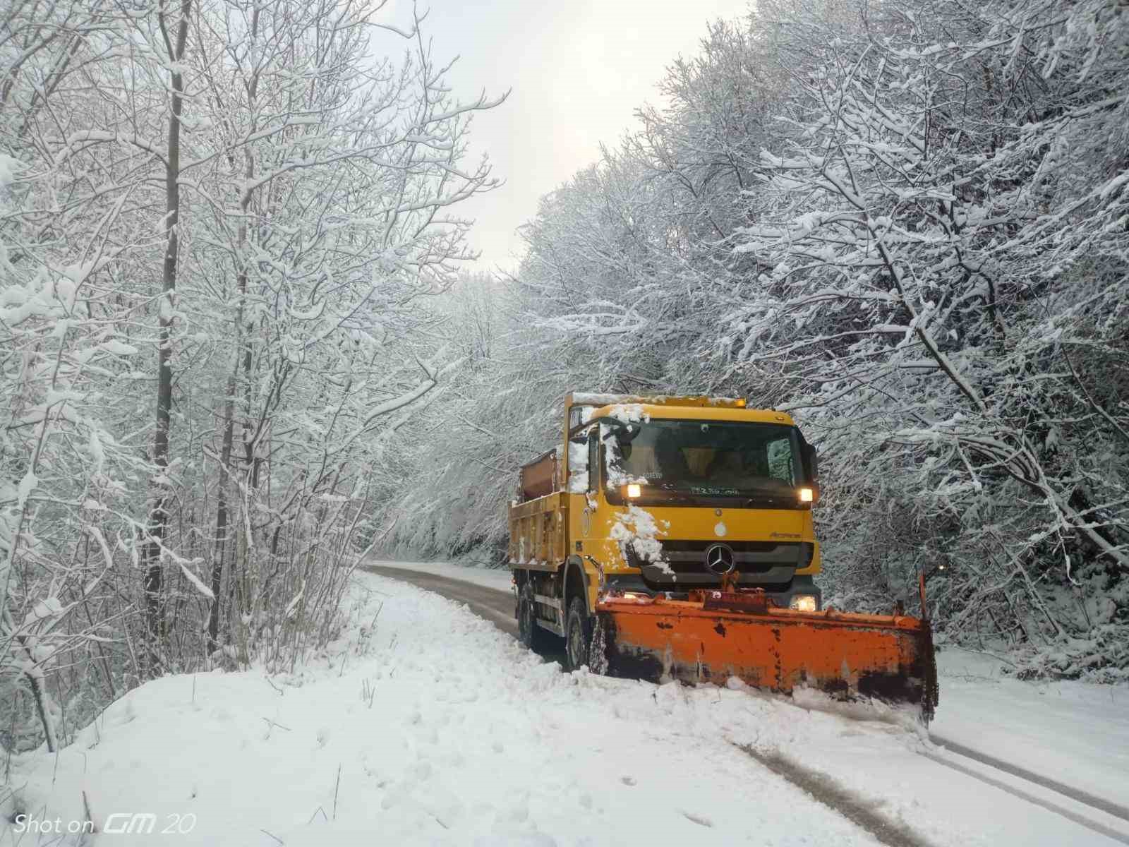 ordunun yuksek kesimlerinde kar kalinligi 60 santimetreye ulasti NPls2VAU