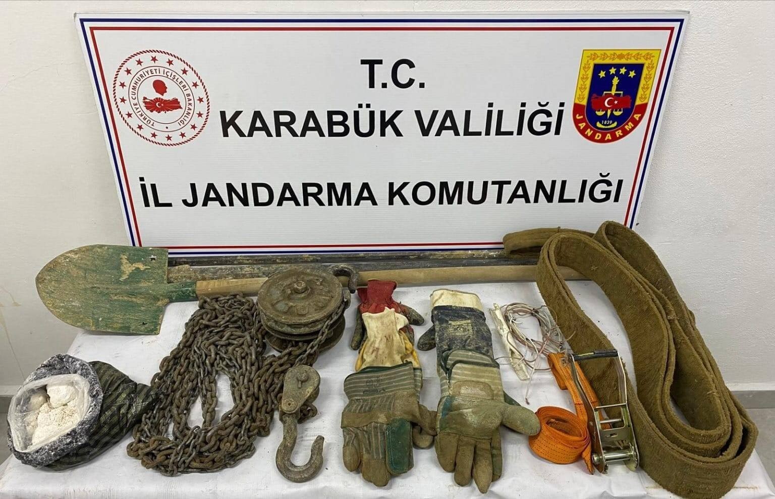 safranboluda kacak kazi yapan 3 kisi sucustu yakalandi RXlKt91D