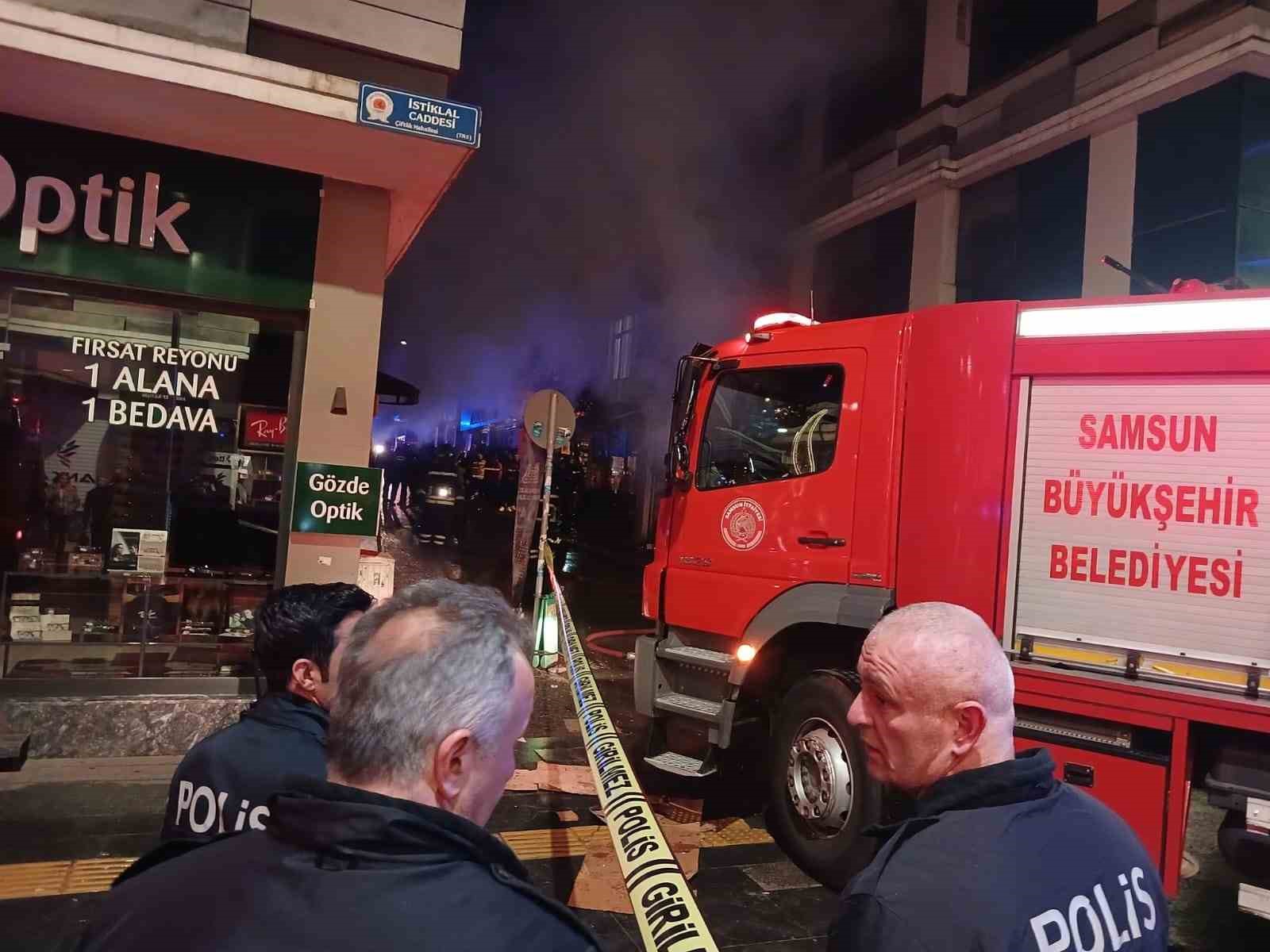 samsunda cicekci dukkaninda yangin XAwcXiSE