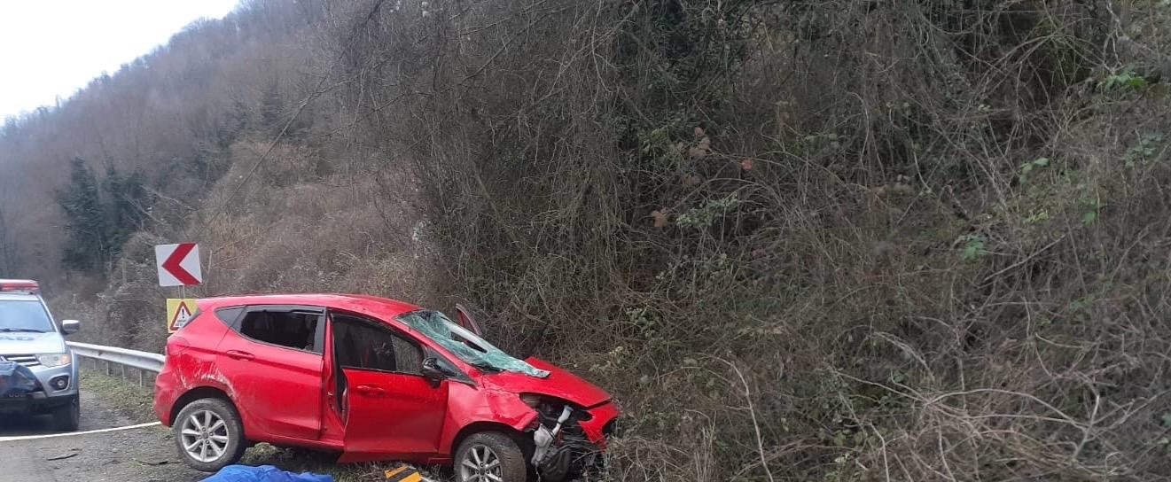 sarampole devrilen otomobilin surucusu hayatini kaybetti rENC6NmW