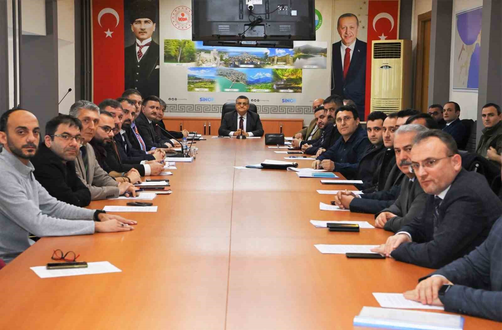 sinop valisinden belediyelere uyari sokak hayvanlari belediyelerin barinaklarinda olmali