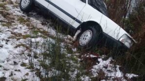 tofas otomobil sarampole dustu ucuruma yuvarlanmaktan agaclar kurtardi JY4M5UZ1