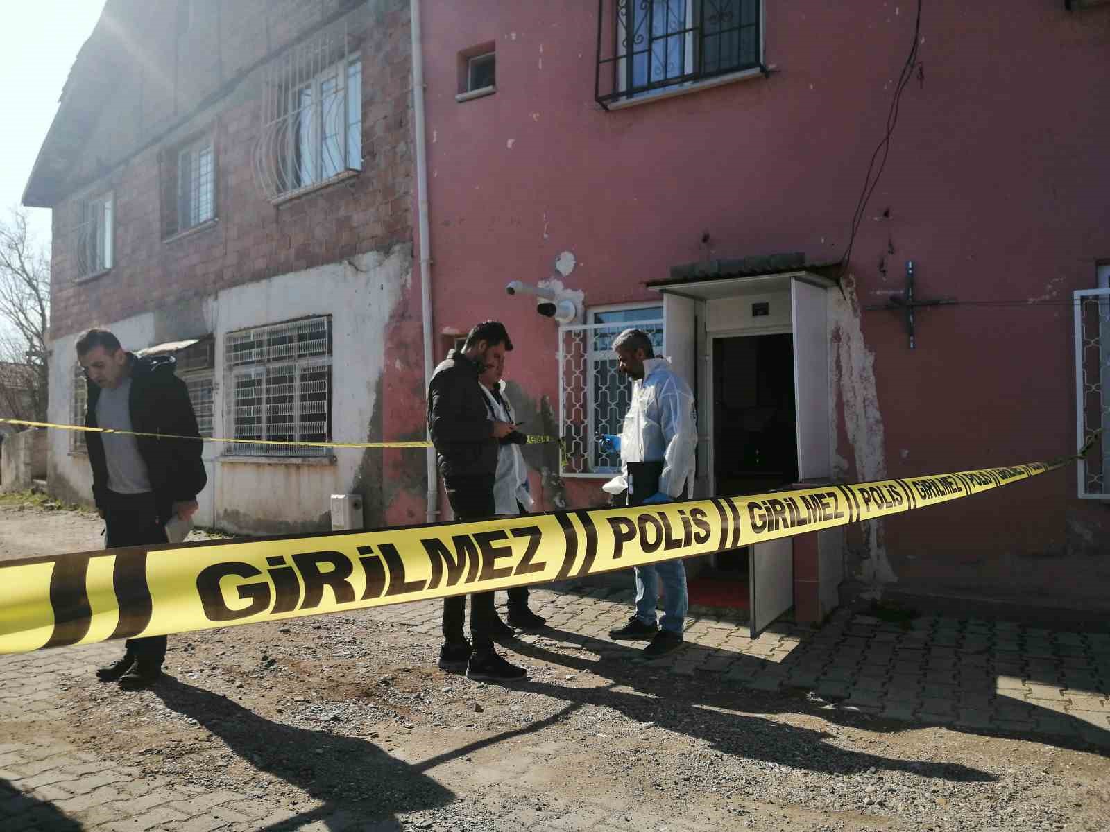 tokatta kan donduran olay baba oglunu keser ile oldurdu QpV3Ykrq
