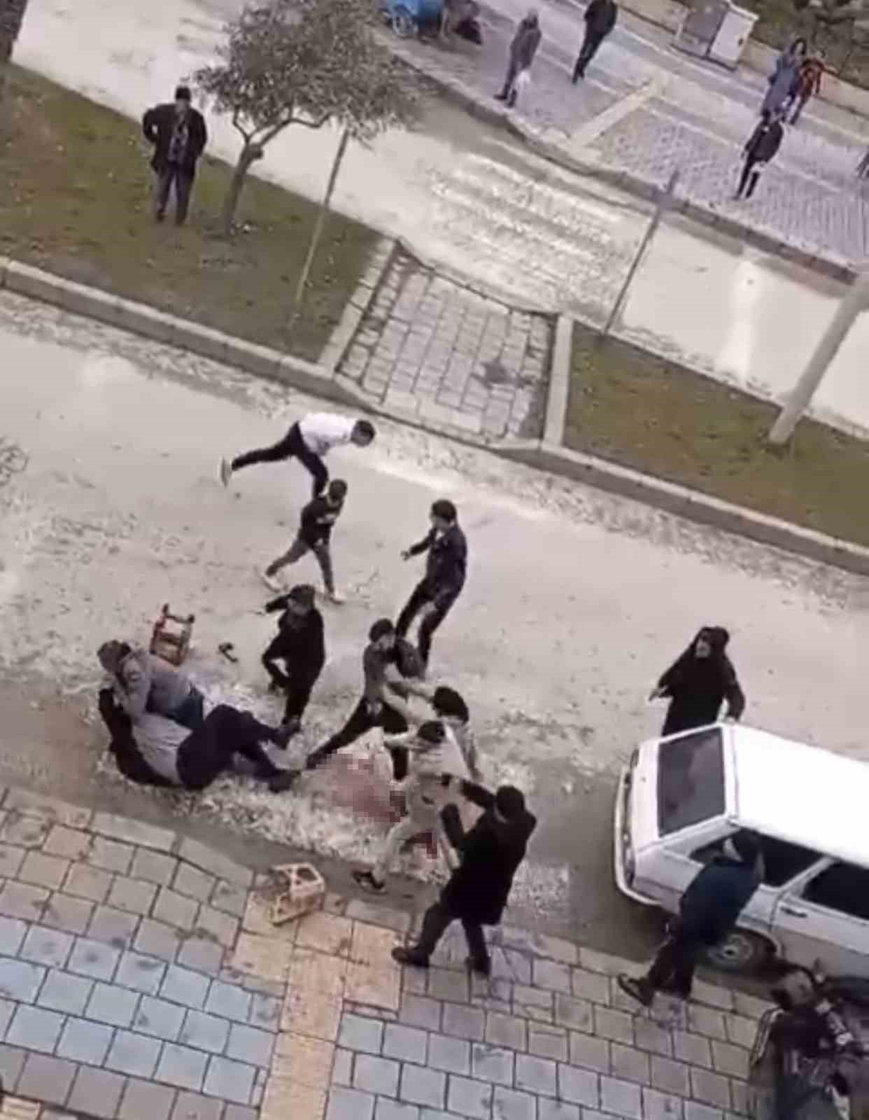 tokatta sopali tabureli kavga kamerada TFlDyd6A