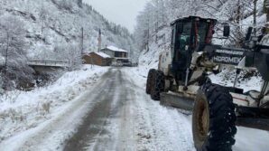 trabzonda kar nedeniyle kapanan mahalle yollari ulasima aciliyor asZ6kR5d