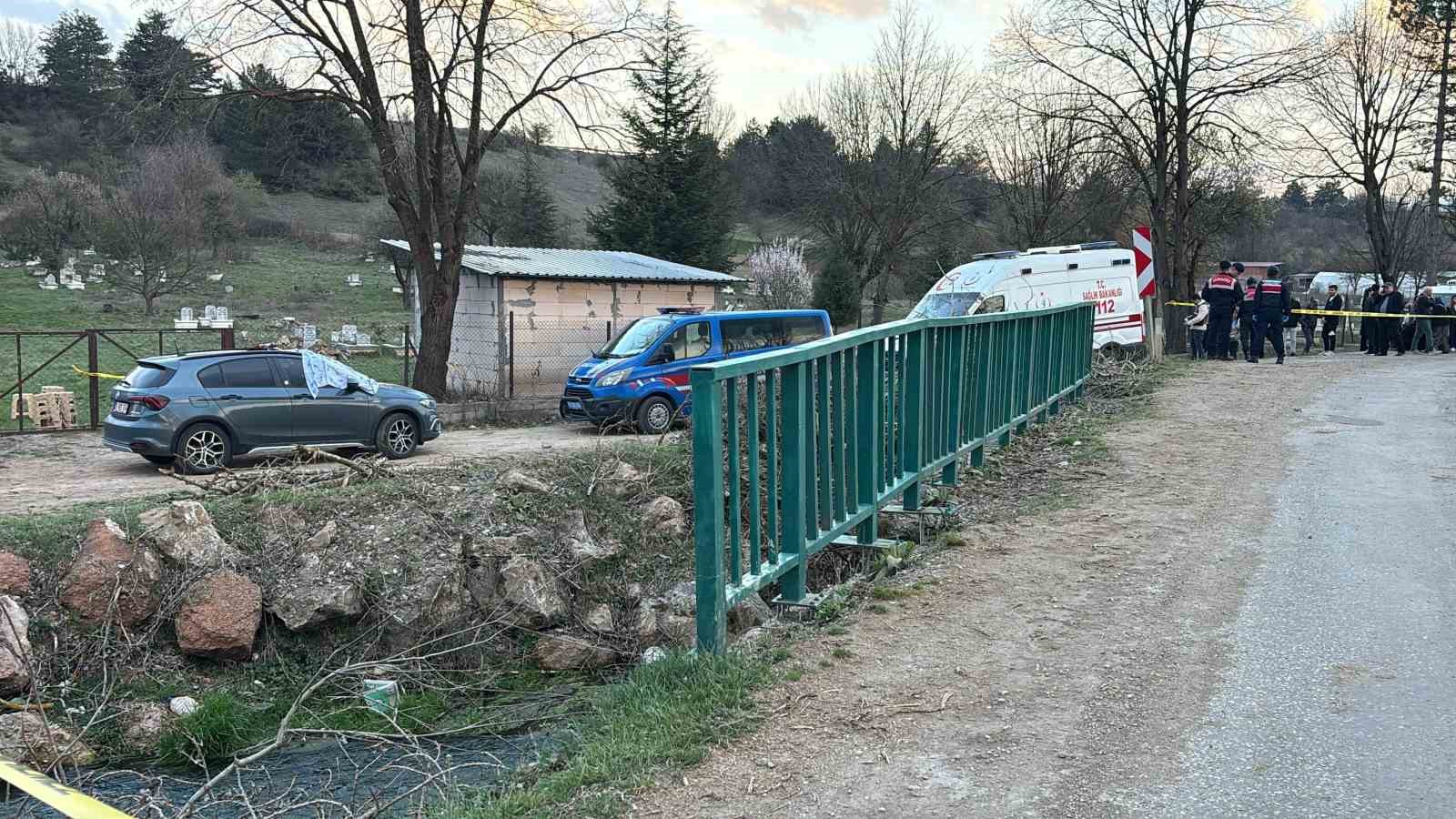 akrabalar arasinda mal paylasimi kavgasi kanli bitti amca mezarlikta yegenini oldurdu cCOMDDRS