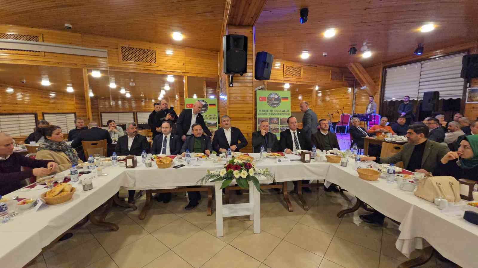 almanya yeniceliler derneginden birlik ve beraberlik sofrasi rTChunlO