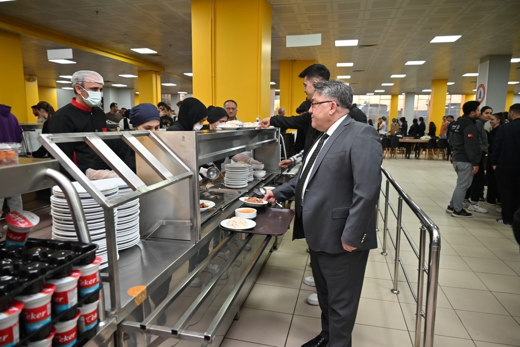 beun ailesi kadir gecesinde iftar sofrasinda bulustu CRkQaWqO