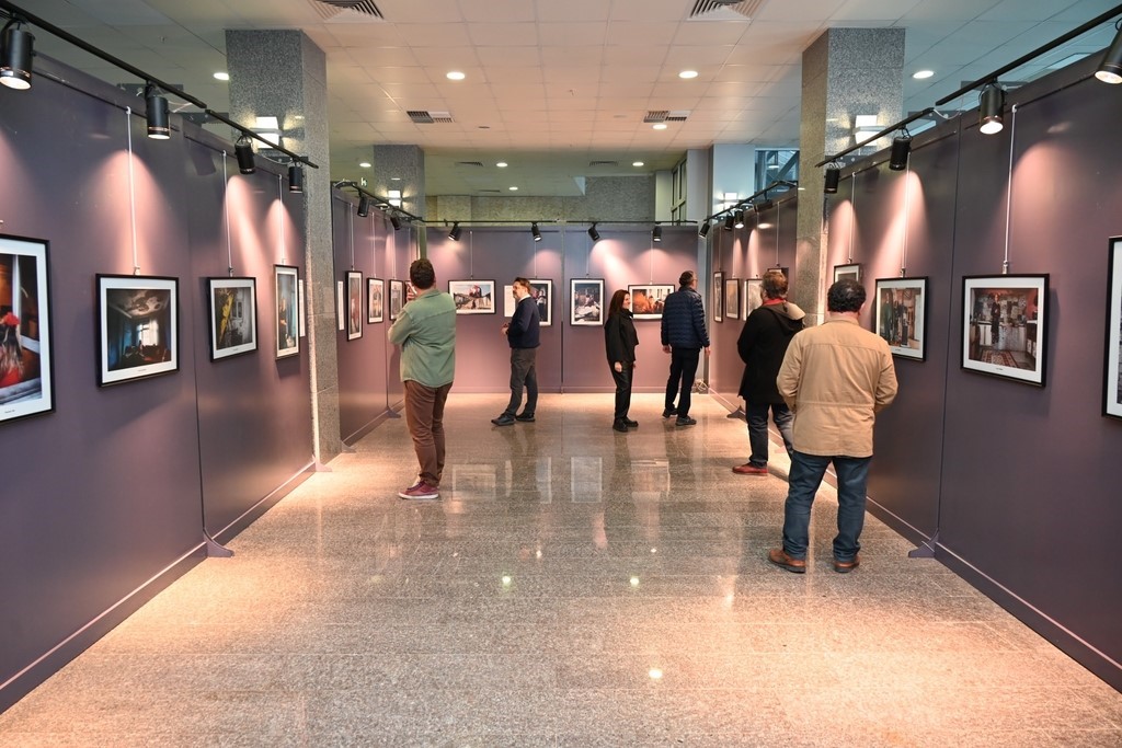 beunda hayatim roman fotograf sergisi acilis toreni gerceklestirildi