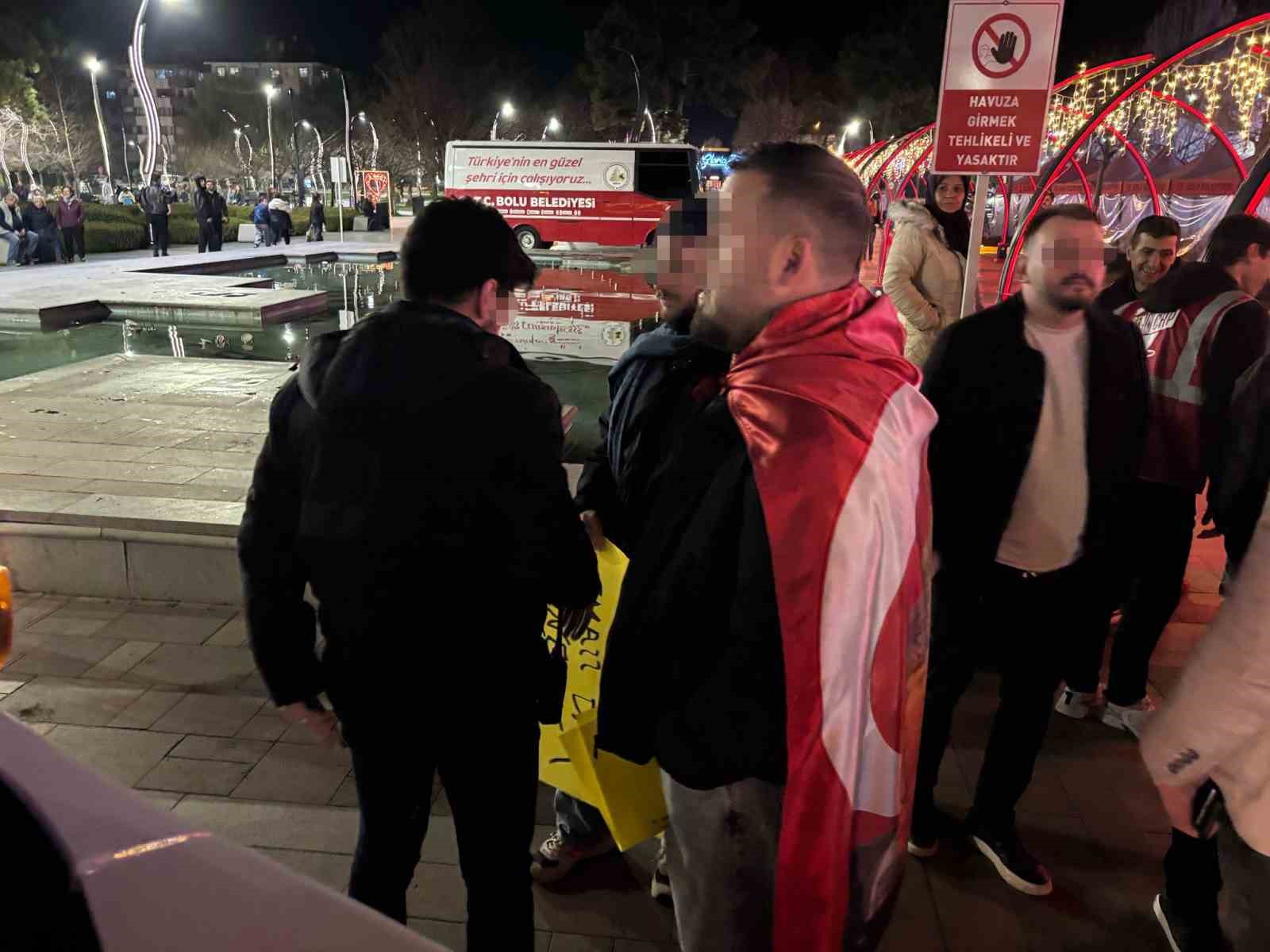 boluda 2 sahis cumhurbaskanina hakaret sucundan tutuklandi 4jNki36g