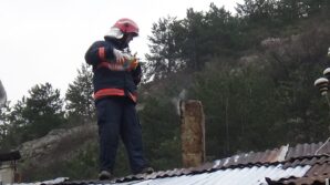 boluda is yerindeki baca yangini korkuttu 4KzK6KI4