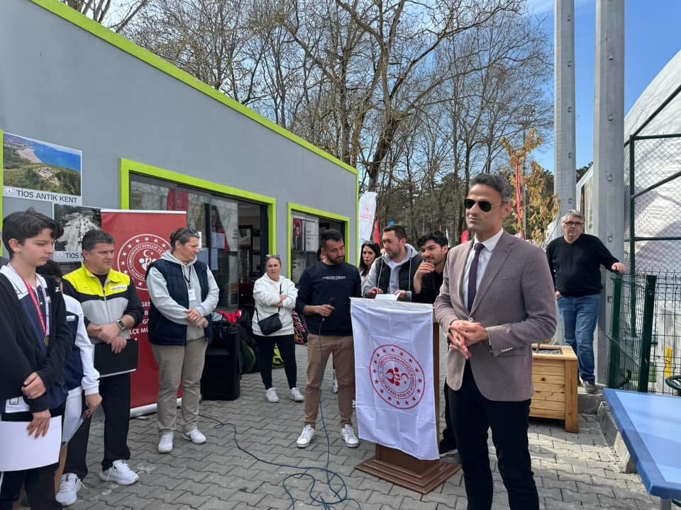 caycumada okul sporlari tenis yildizlar grup maclari heyecani 31EGRWmY