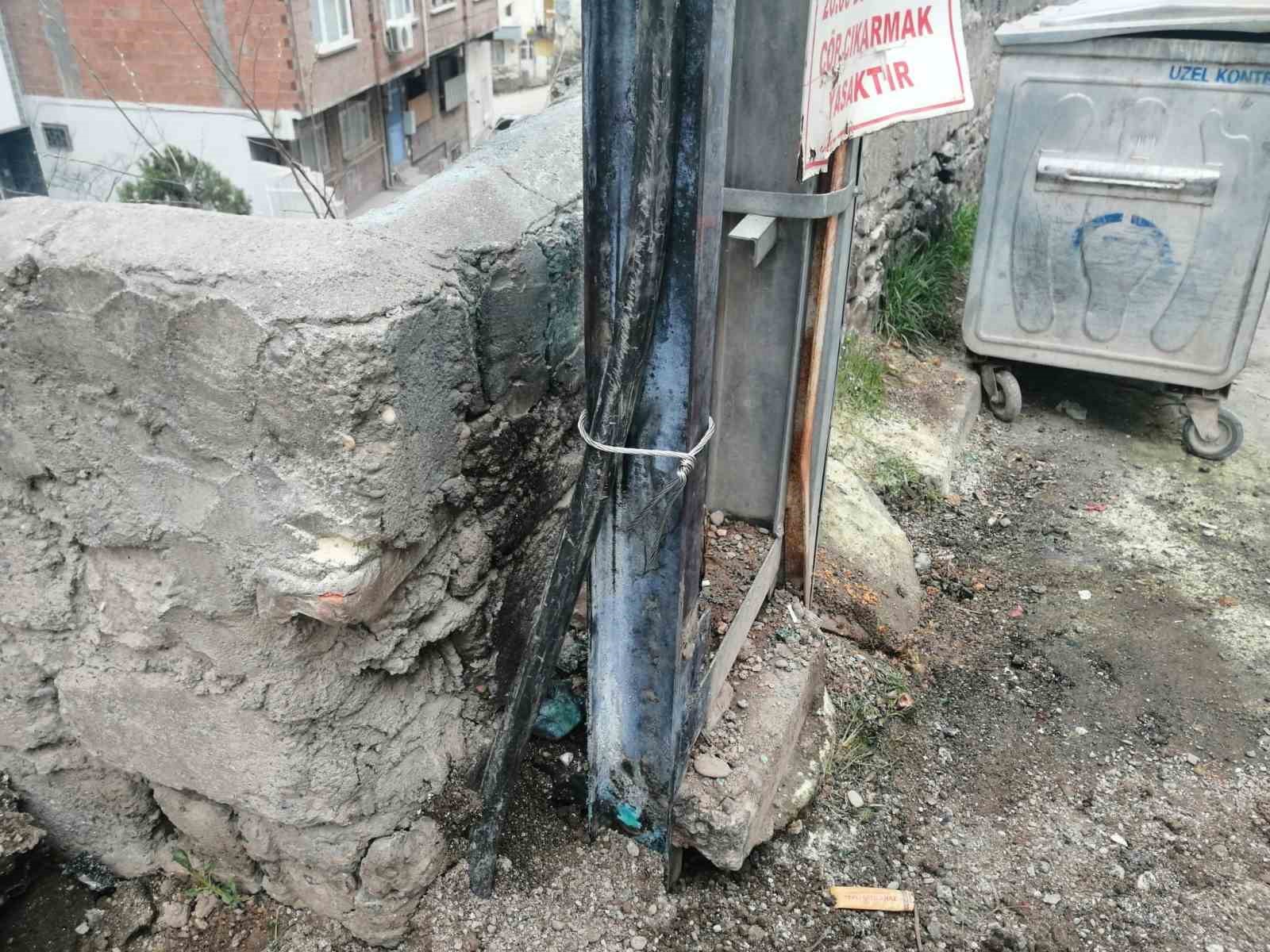 cedasin yanan elektrik kablolari tedirgin etti 52mEp7En