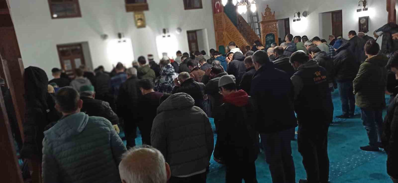 devrekte teravih namazi idrak edildi zkO5y3ss