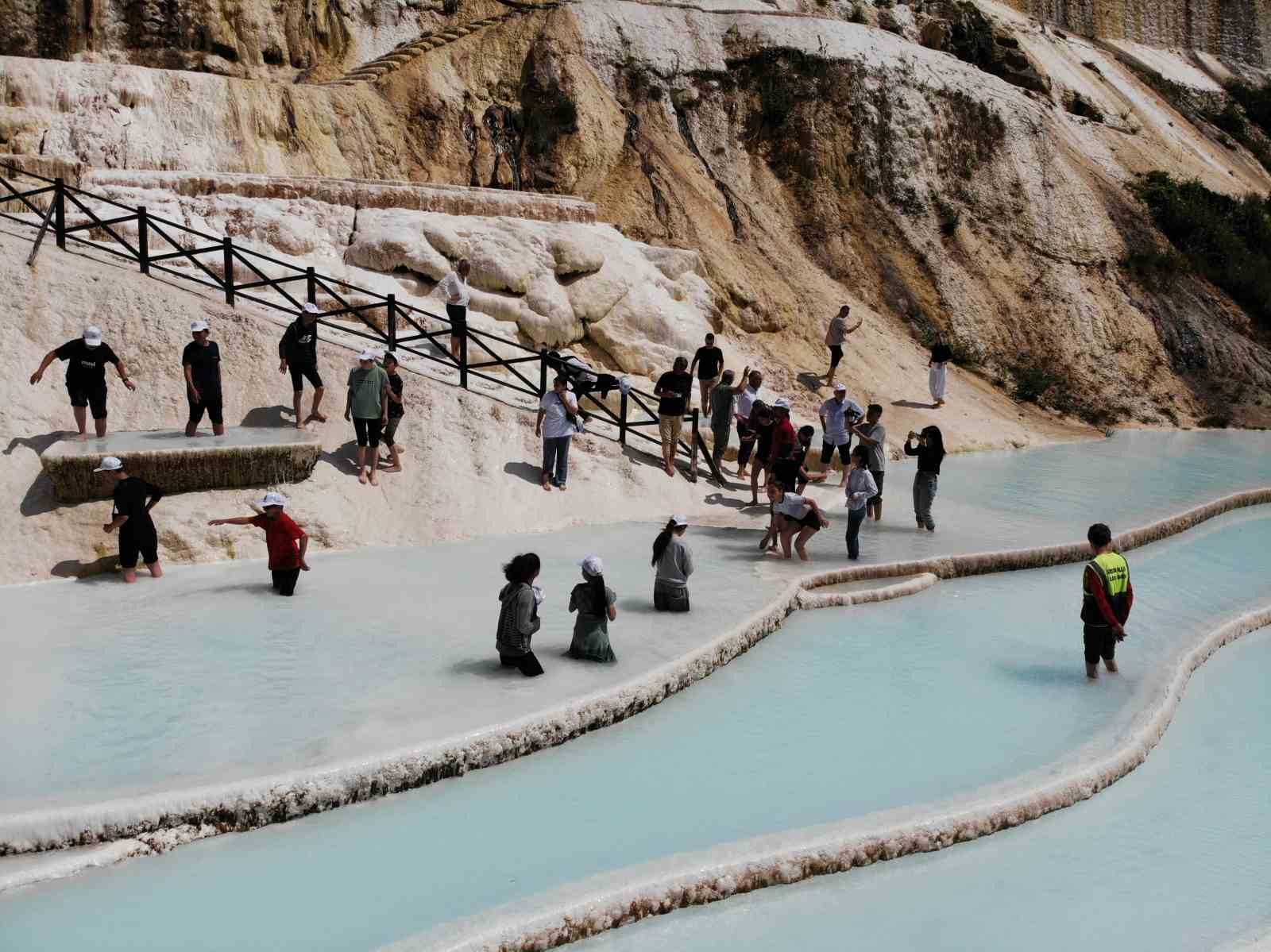 dogu karadenizin pamukkalesi turizm sezonunu acti GqwbSXwk